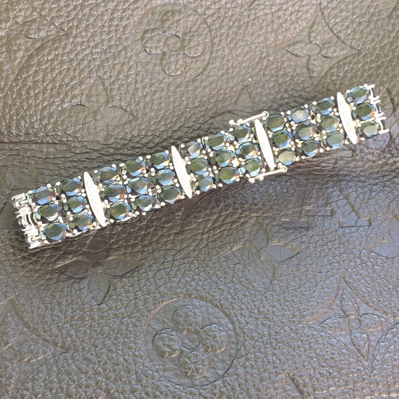 Jewelry - Gorgeous Sterling Silver With Sapphire 3 Raw Gems